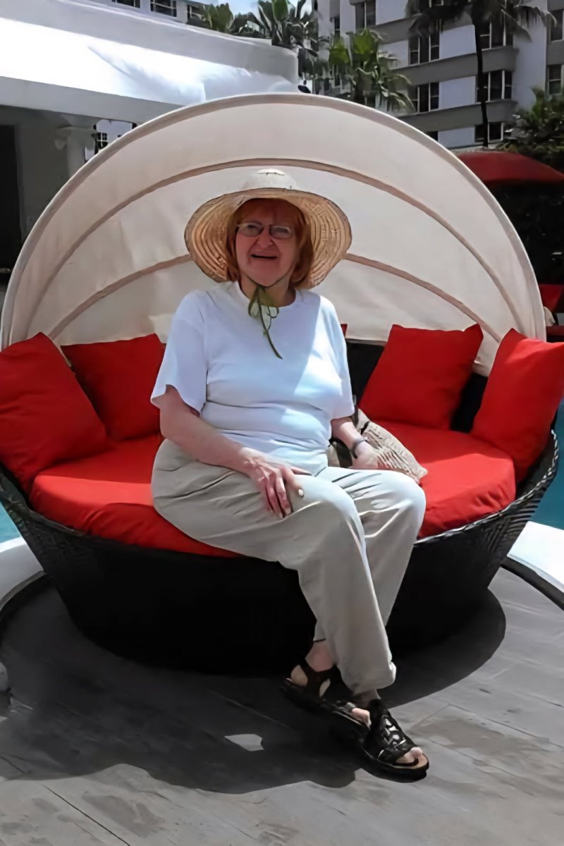 Profile photo of Betty Daliessio